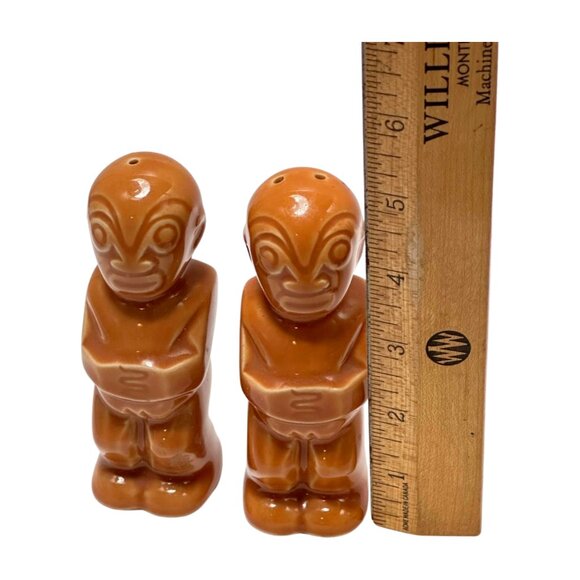Tiki Trader Vic Salt and Pepper Shaker Brown Tan Ceramic - Picture 6 of 6